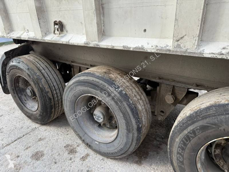 Semirimorchio Fruehauf