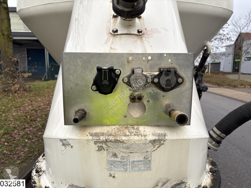 Oplegger Feldbinder Silo 40.000 liter