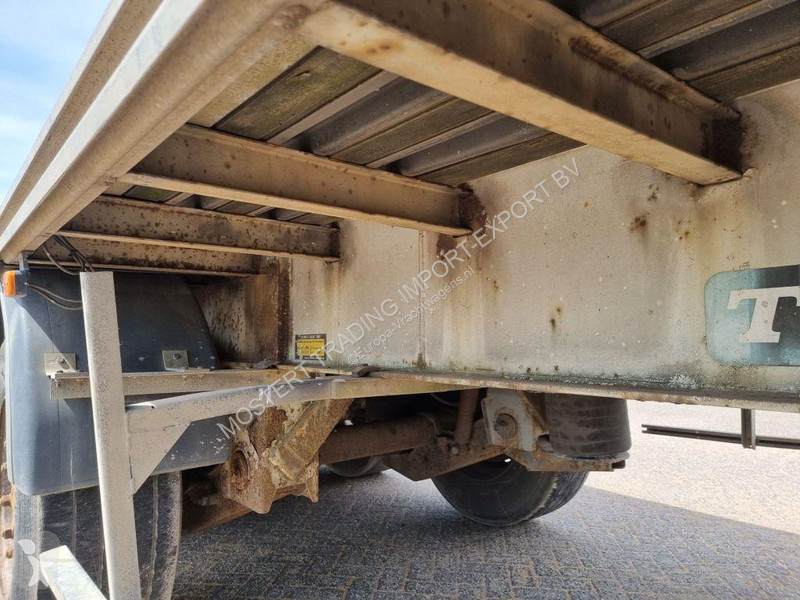 نصف مقطورة Titan Mercedes Titan 3-axle flatbed...