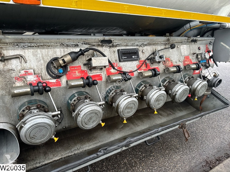 نصف مقطورة Willig Fuel 47.800 Liter, 6 Comp,...