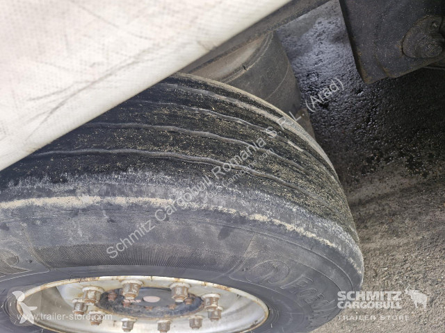 نصف مقطورة Kögel Curtainsider Standard