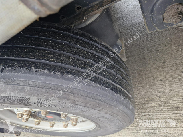 نصف مقطورة Kögel Curtainsider Standard