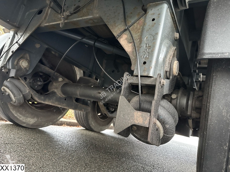 نصف مقطورة Fruehauf Tautliner Lift axle