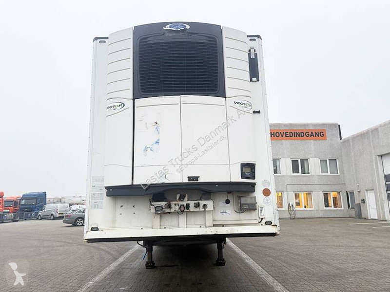 نصف مقطورة Schmitz Cargobull Refrigerated...