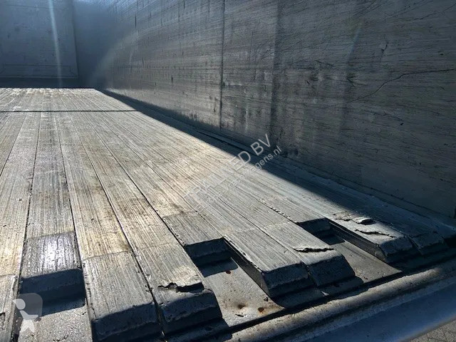 نصف مقطورة  K100 - 92m3 2x Liftachse 10mm