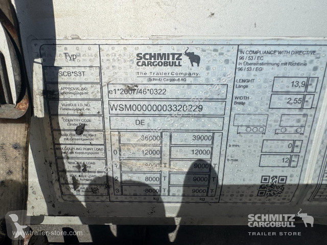 نصف مقطورة Schmitz Cargobull Curtainsider Mega