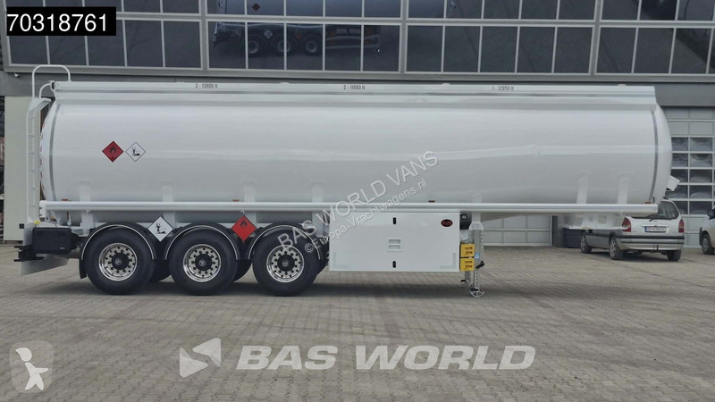 نصف مقطورة  LT 3 axles