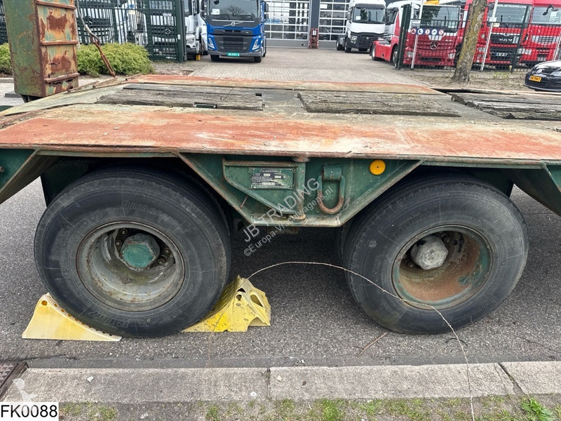 نصف مقطورة Kaiser Lowbed Steel suspension