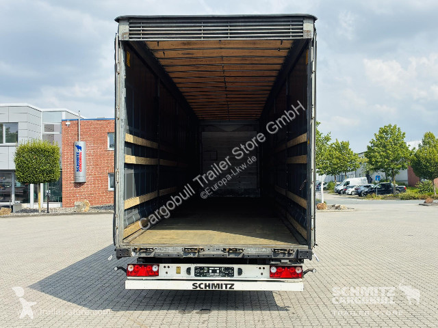 Návěs Schmitz Cargobull Curtainsider Mega Getränke
