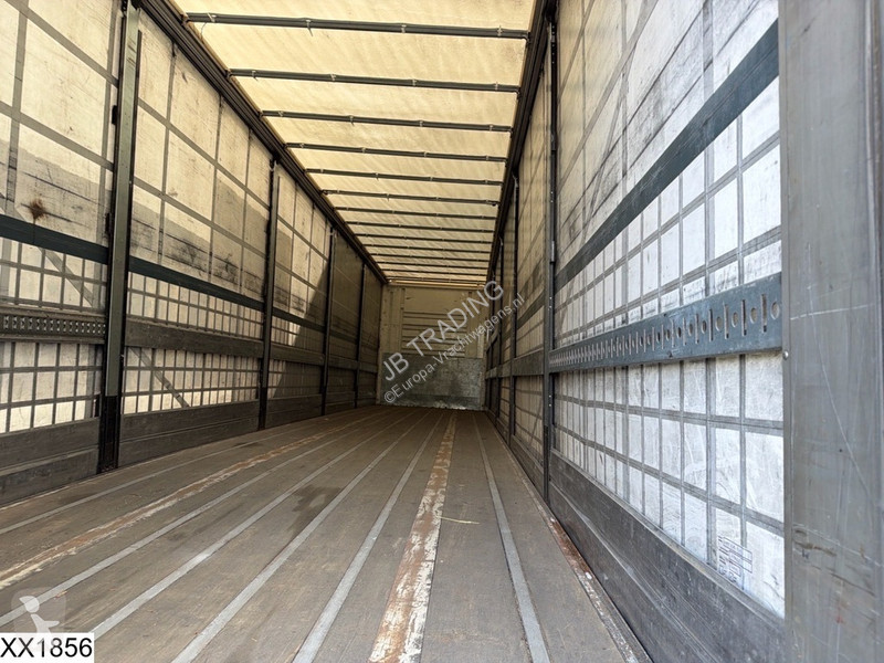 نصف مقطورة Fruehauf Tautliner Dhollandia