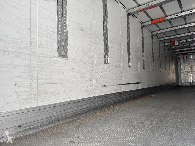 Oplegger Schmitz Cargobull SCB*S3B THERMO KING...