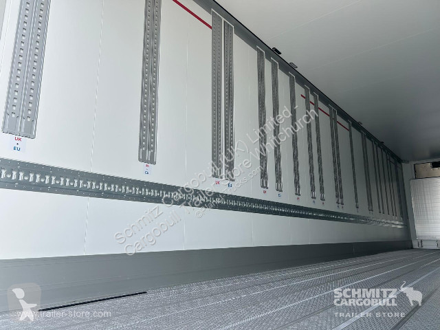 نصف مقطورة Schmitz Cargobull Reefer Standard