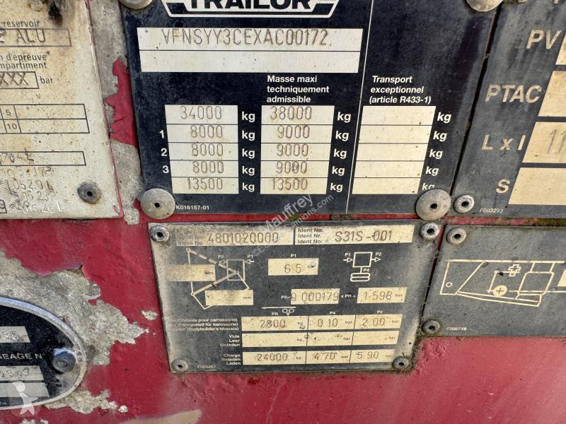 نصف مقطورة Trailor