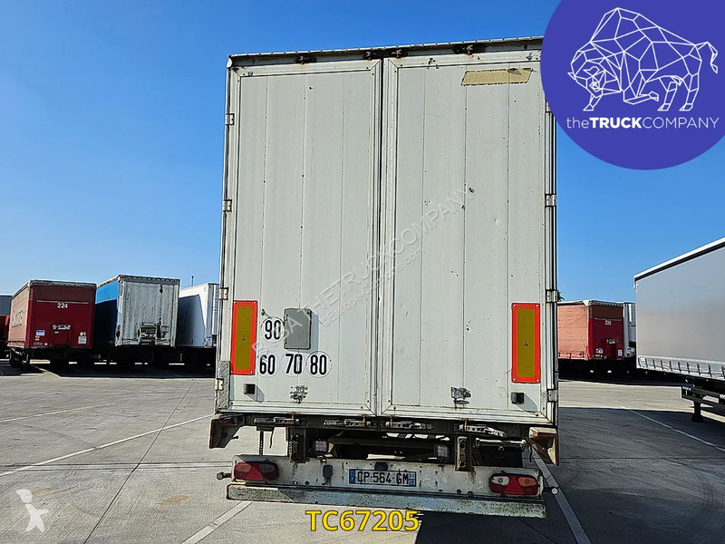 نصف مقطورة Fruehauf