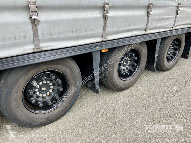 نصف مقطورة Schmitz Cargobull Curtainsider Mega...