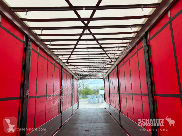 نصف مقطورة Kässbohrer Curtainsider Standard