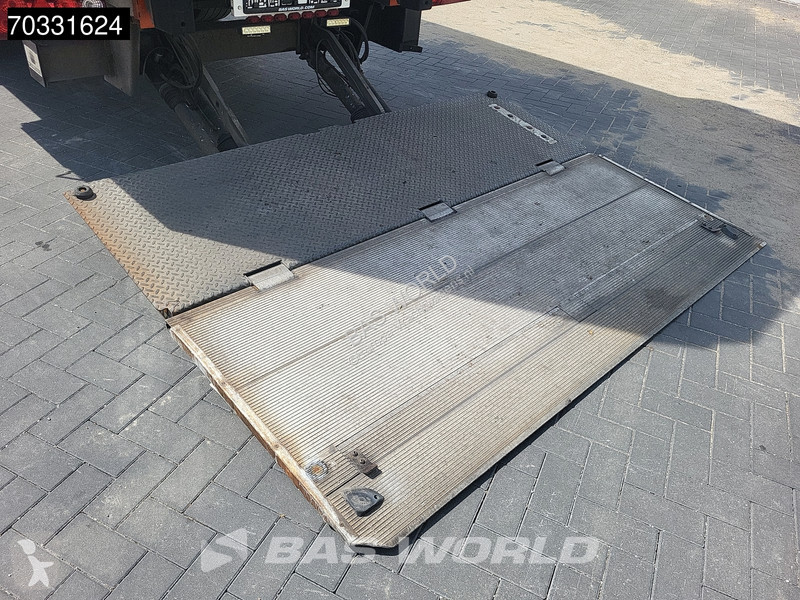 نصف مقطورة Schmitz Cargobull SCB*S3B Tailgate...