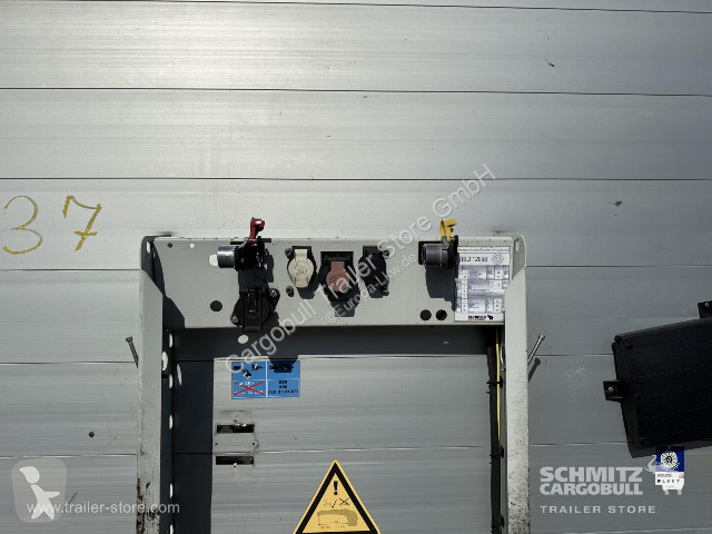 نصف مقطورة Schmitz Cargobull Curtainsider Mega...