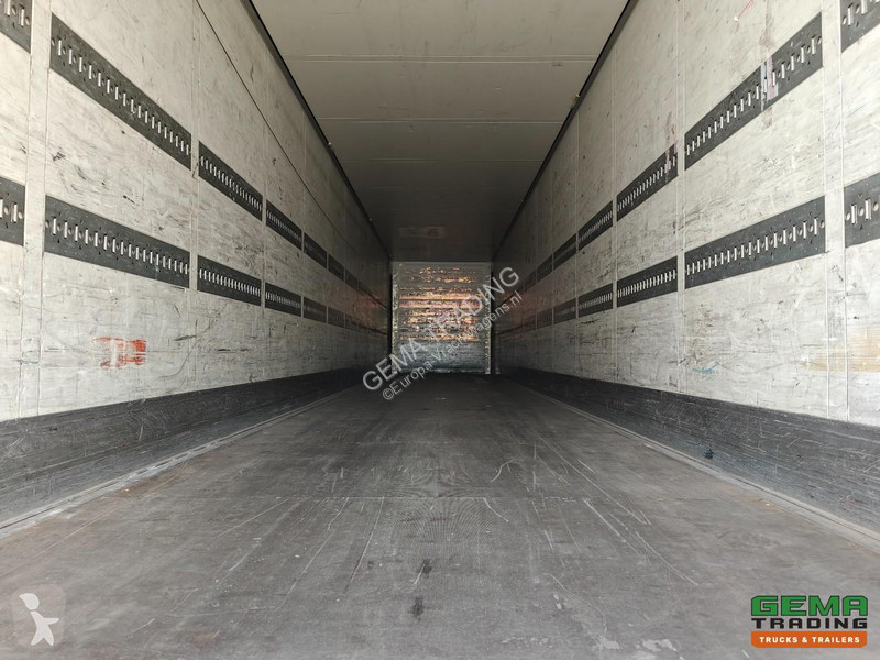 نصف مقطورة Schmitz Cargobull 24 13.6m Insulated...