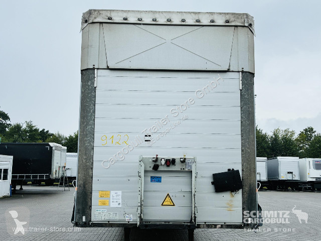 نصف مقطورة Schmitz Cargobull Curtainsider Mega...
