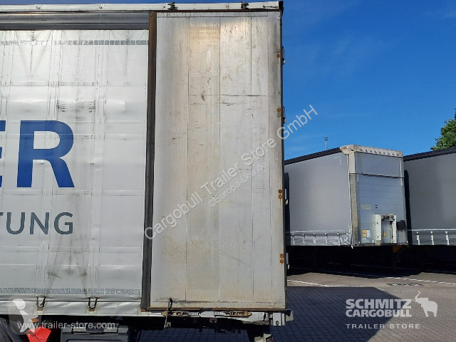 Semirremolque Kögel Curtainsider Mega