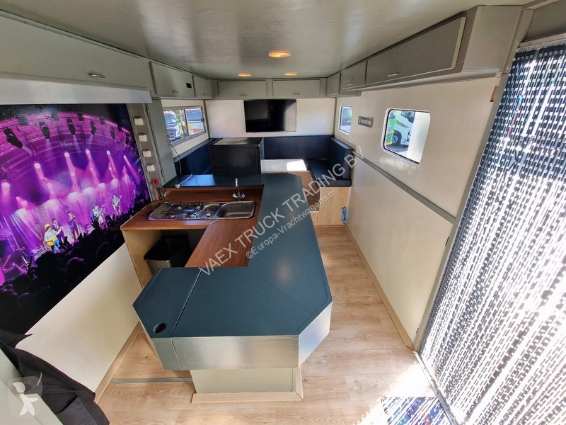 Полуприцеп  913- Camper trailer - 8 bed - Bar -...