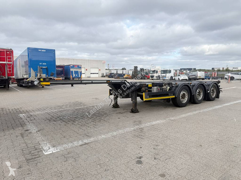 Полуприцеп  TRAILER 3 axle Container chassis /...