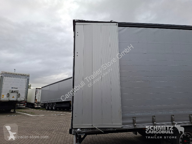 Полуприцеп Berger Curtainsider Mega Getränke