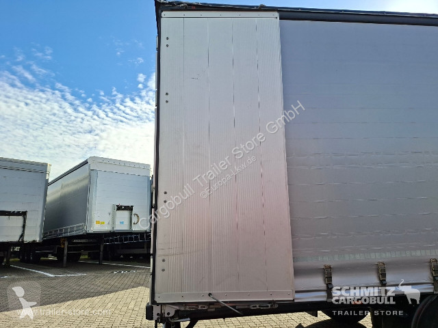 Полуприцеп Berger Curtainsider Mega Getränke