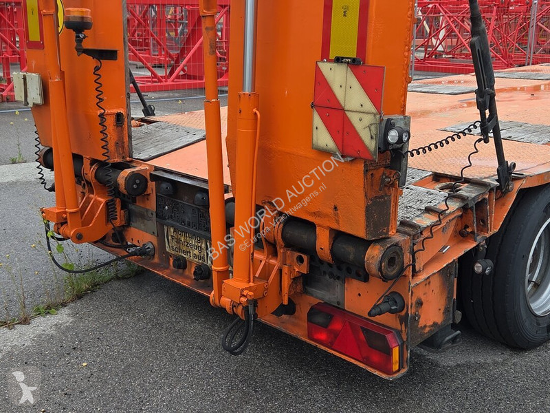 Полуприцеп Goldhofer STZ-L6-67/80A