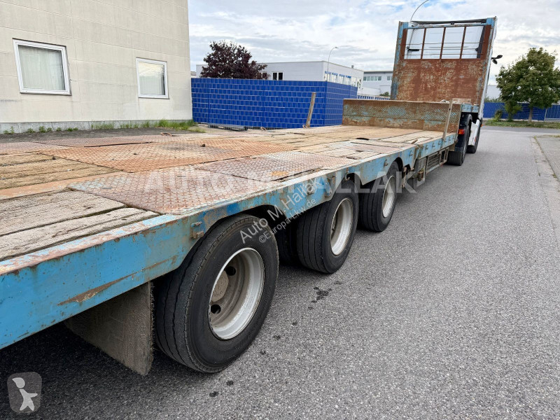 Semitrailer Kaiser Tieflader 45 t Hydr. Rampen...