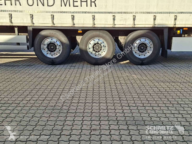نصف مقطورة Schmitz Cargobull Curtainsider...