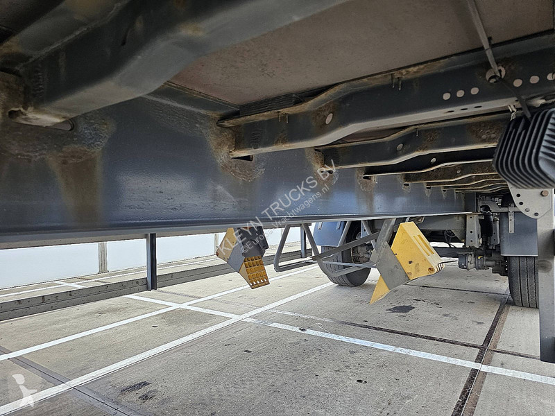 Weka 2 AXLE CLOSED BOX STEER AXLE 3T LIFT...