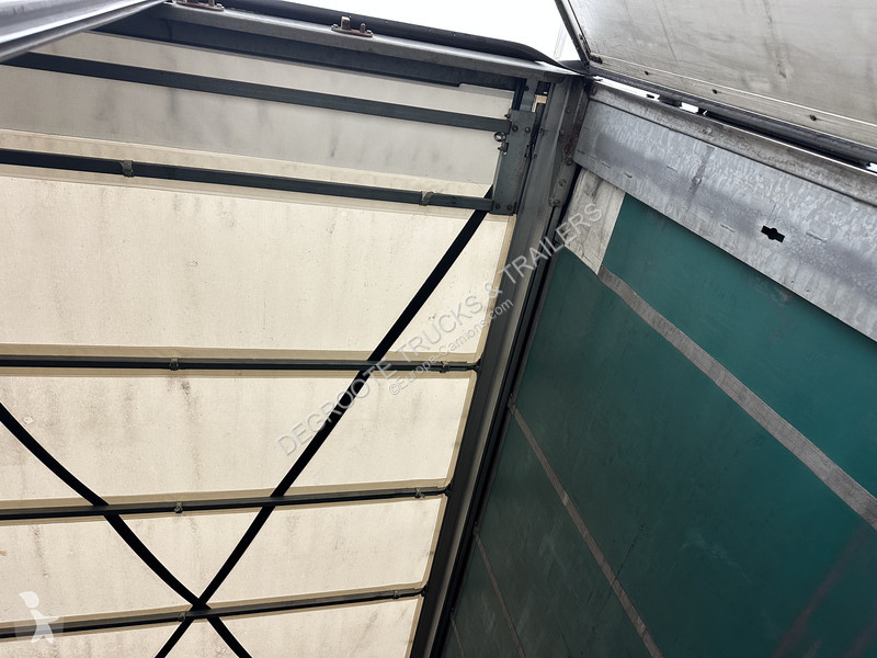 Fliegl Tautliner semi-trailer