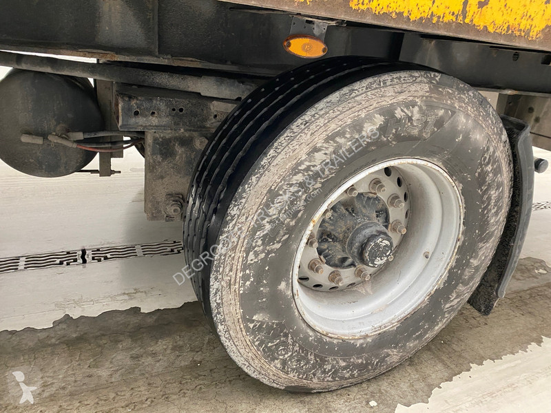 Semitrailer Pacton Plateau