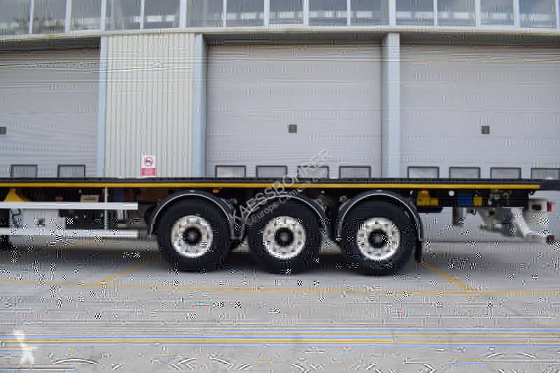 Semitrailer Kässbohrer K:SPS.XS Plateau Leger...