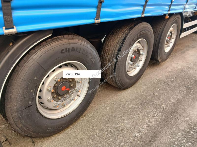 Semitrailer Wielton NS-3 Standard – podnoszona oś