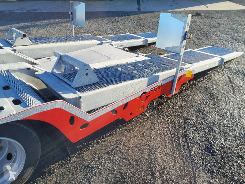 Semitrailer FGM Porte camion 3 essieux