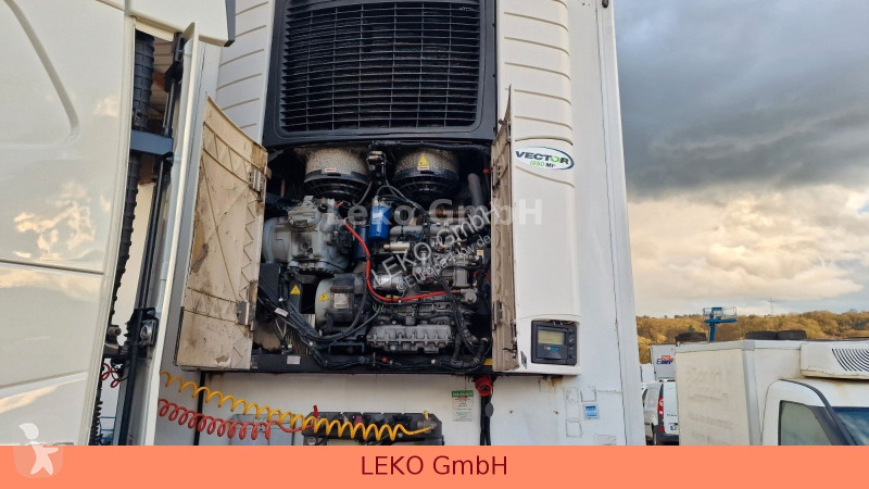 نصف مقطورة Fruehauf FRIGO SEMI 39T Vector...
