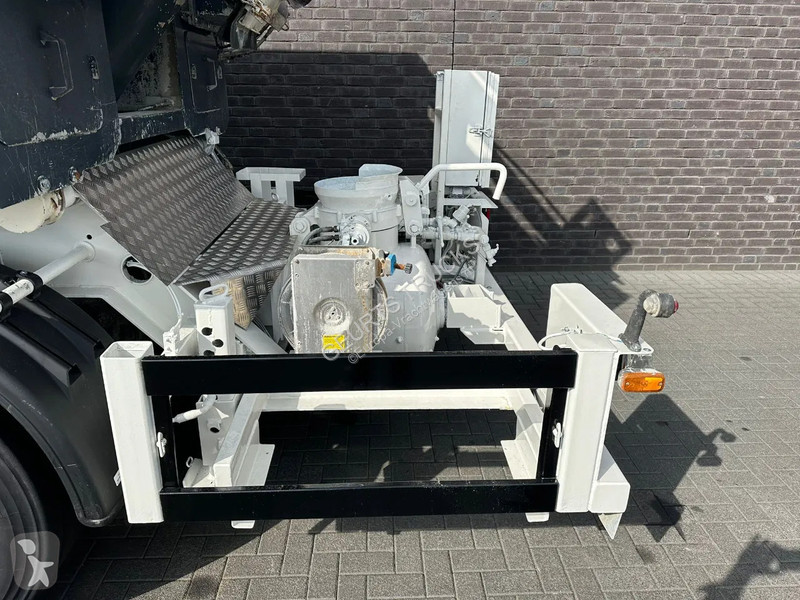 Semirimorchio Kempf SKM 39/3CEMENTDEKVLOER...