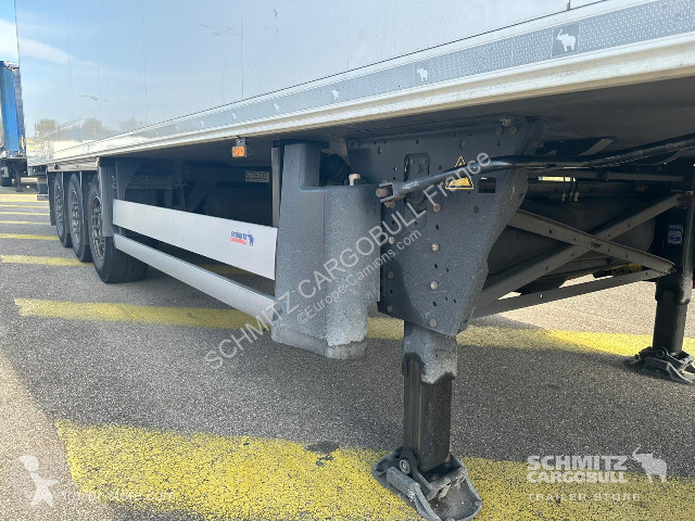 نصف مقطورة Schmitz Cargobull Semitrailer Reefer...