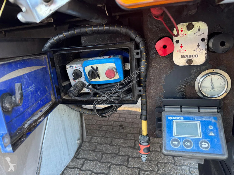 Semitrailer Kraker trailers 92m3 Agrar Steering...