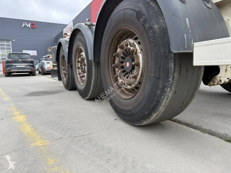 Semitrailer Turbo's Hoet 3 essieux porte conteneur