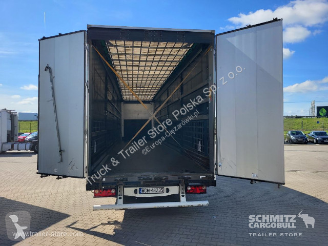 Semitrailer Wielton Schiebeplane Mega