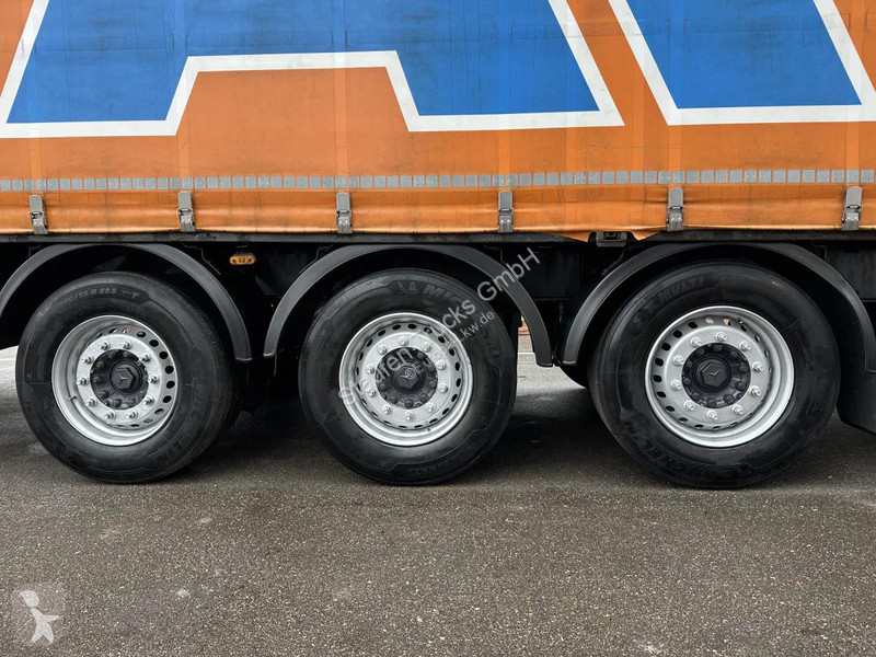 Semitrailer Schwarzmüller 3-Achs Tautliner...