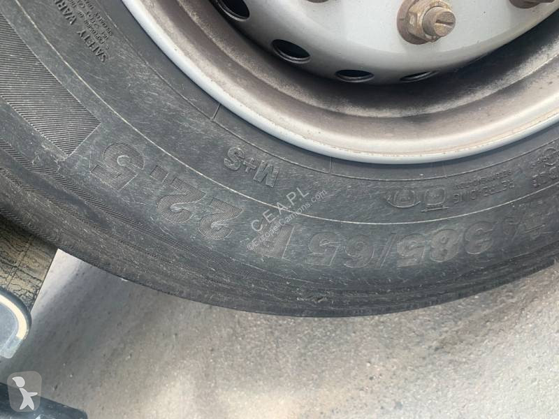 Semirimorchio Fruehauf Express Liner accidentée