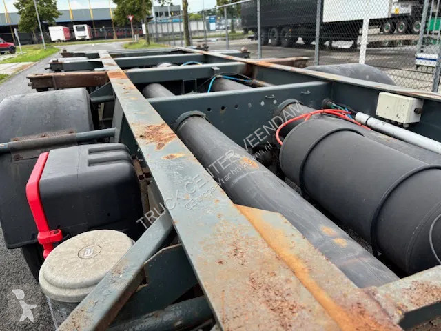 Semitrailer Pacton Containerchassis 20/30ft 2...