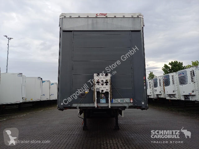 Semitrailer Fliegl Curtainsider Coil Getränke