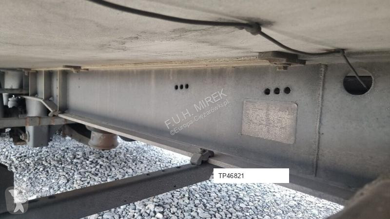 Semiremorca Tracon Uden