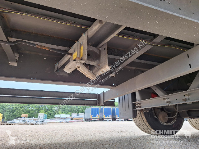 Semirimorchio Schmitz Cargobull Curtainsider Mega